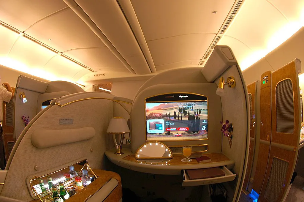 Benefits of Booking First Class through Your Travel Agent